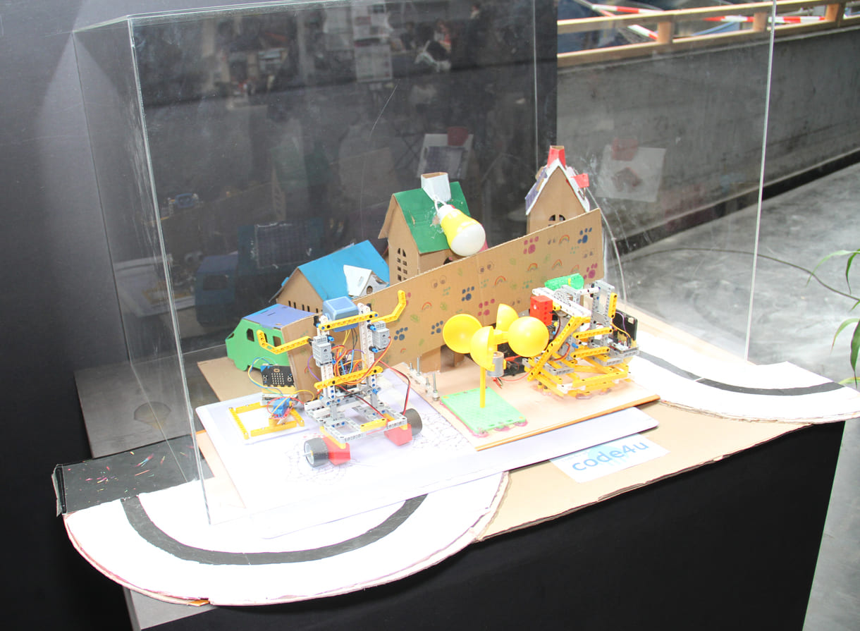 Das Modell der Gren City, zusammengestaucht, in einer Vitrine in der U19-Ausstellung in der Post City beim Linzer Bahnhof