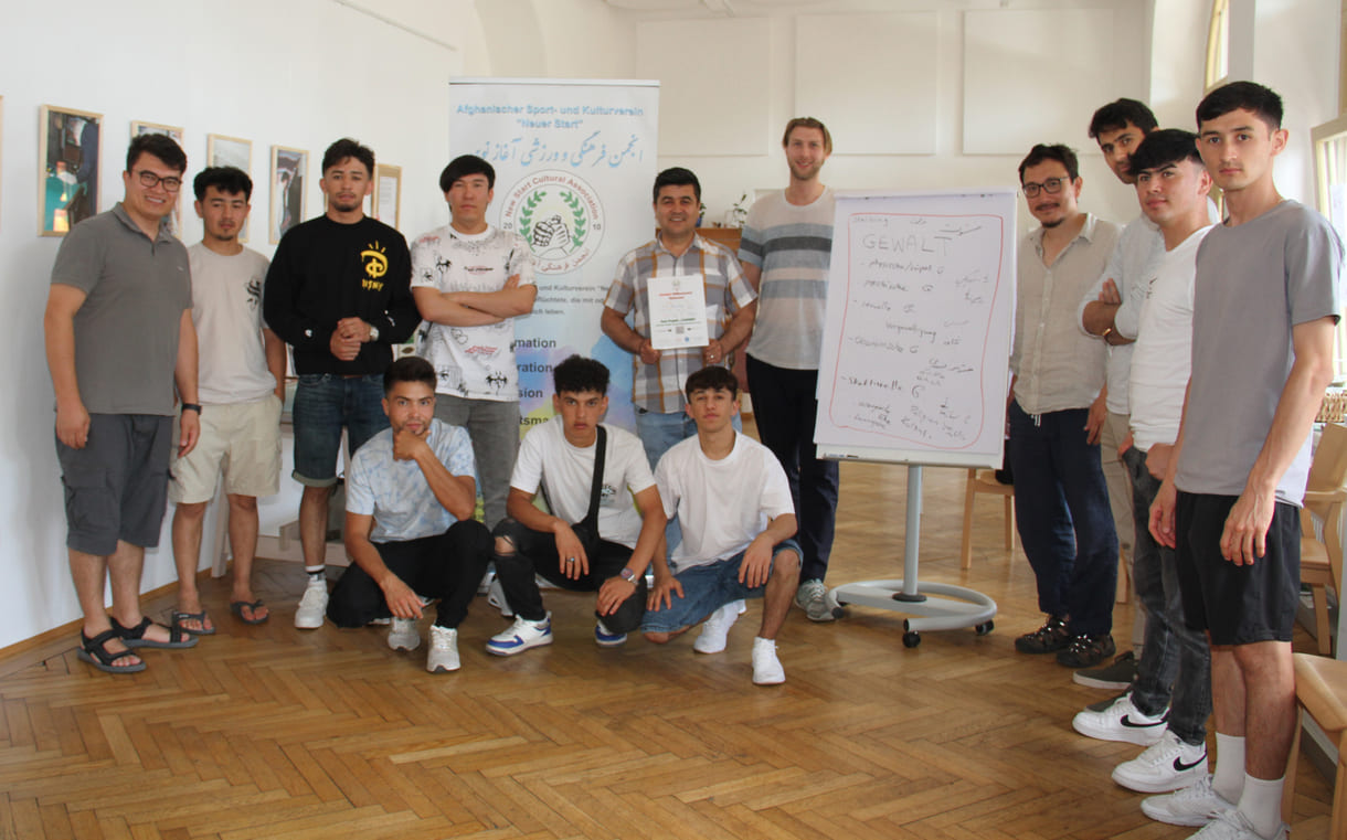 Gruppenfoto der (meisten) Teilnehmer - und Workshopleiter - der interkulturellen 