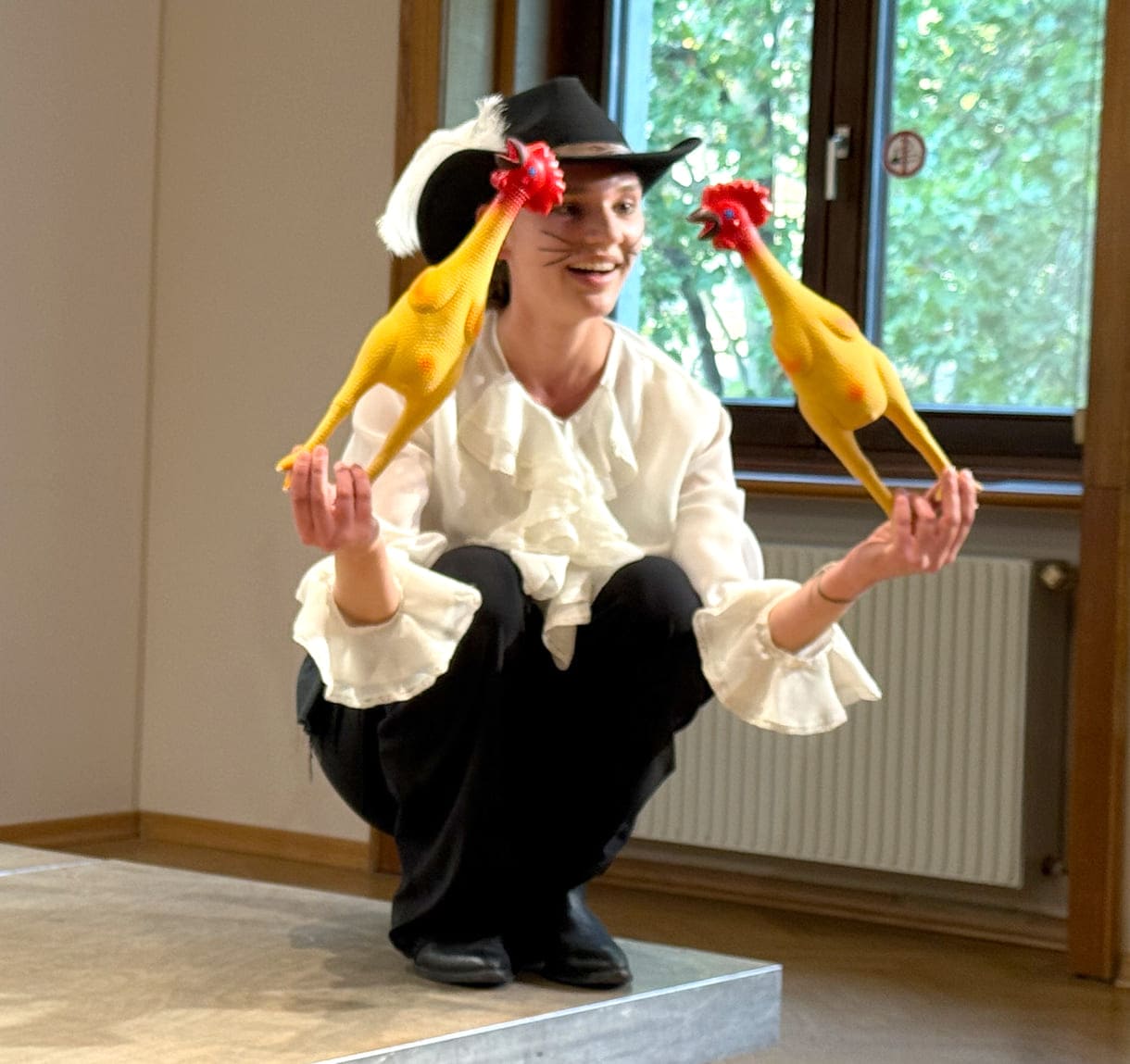 Szenenfoto aus "Der gestiefelte Kater" in der Bezirksvorstehung Alesergrund (Wien, 9. Bezirk)