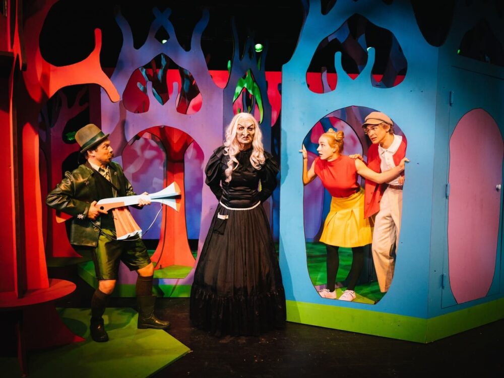 Szenenfoto aus "Hänsel und Gretel" im Wiener Rabenhoftheater