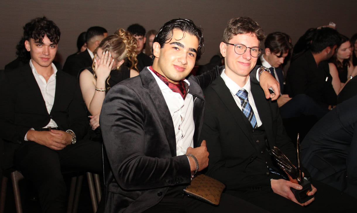 HAK_Merkur-Preisträger Christoph Jethan (rechts) und sein Kollege und Kompagnong Ronen Kalantar