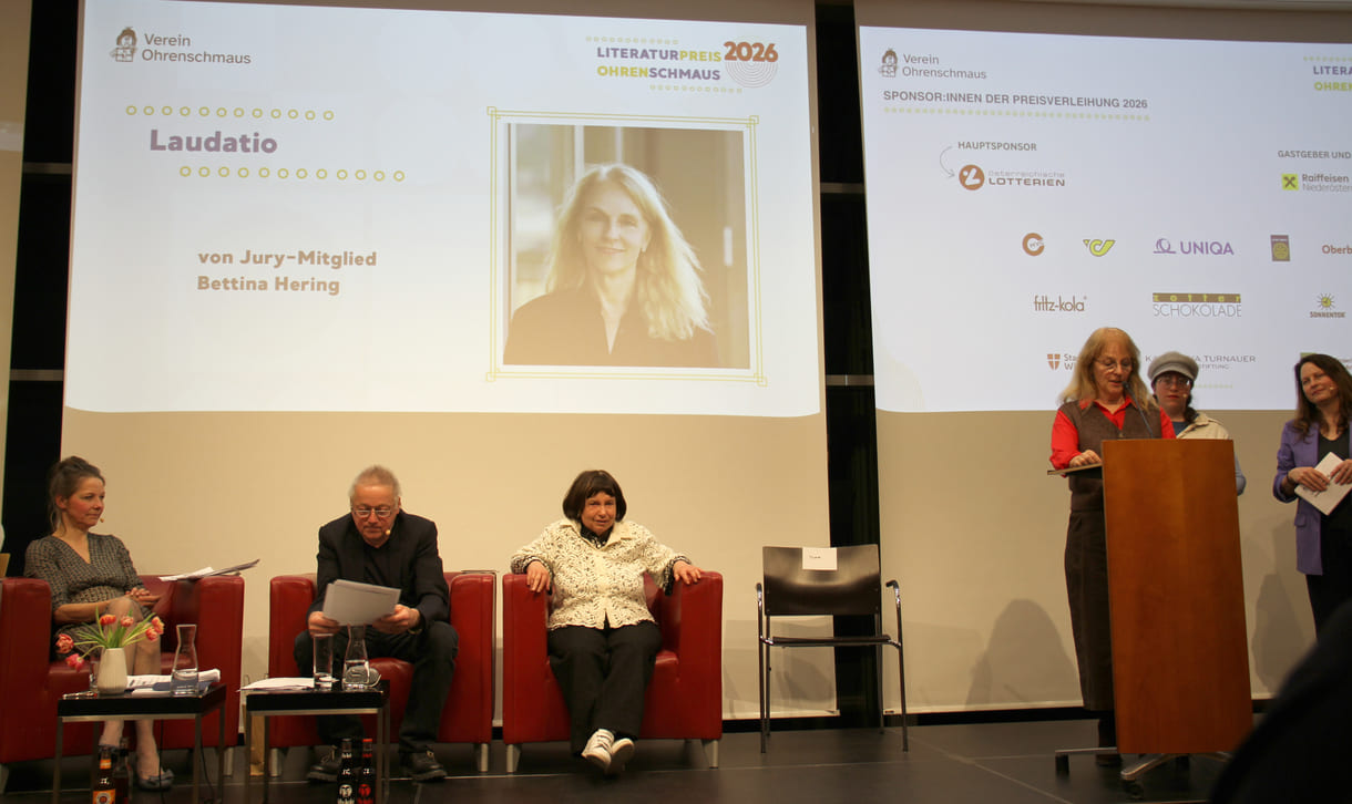 Würdigungsrede für Monika Hochgrubers Text durch Jurorin Bettina Hering