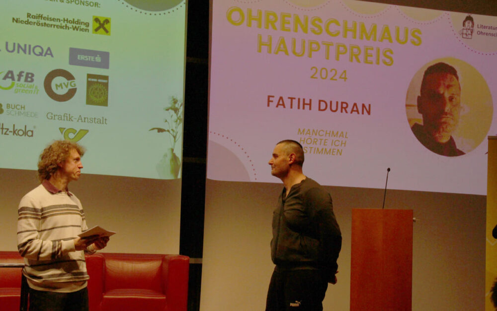 Hauptpreisträger Fatih Duran im Interview mit Moderator Anton Tatzber