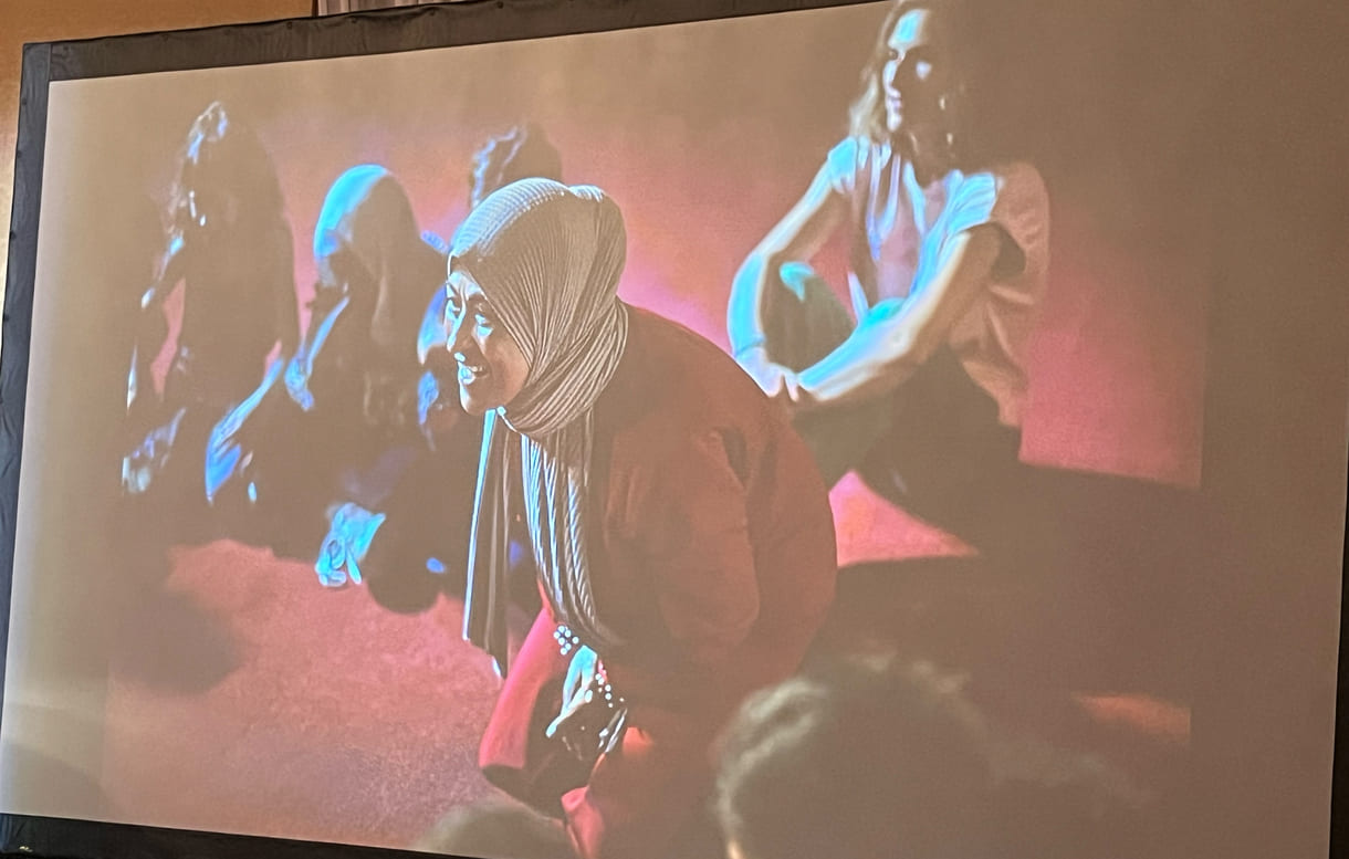 Foto von der Projektion von Fotos des Gewinners Diego Ibarra Sánchez