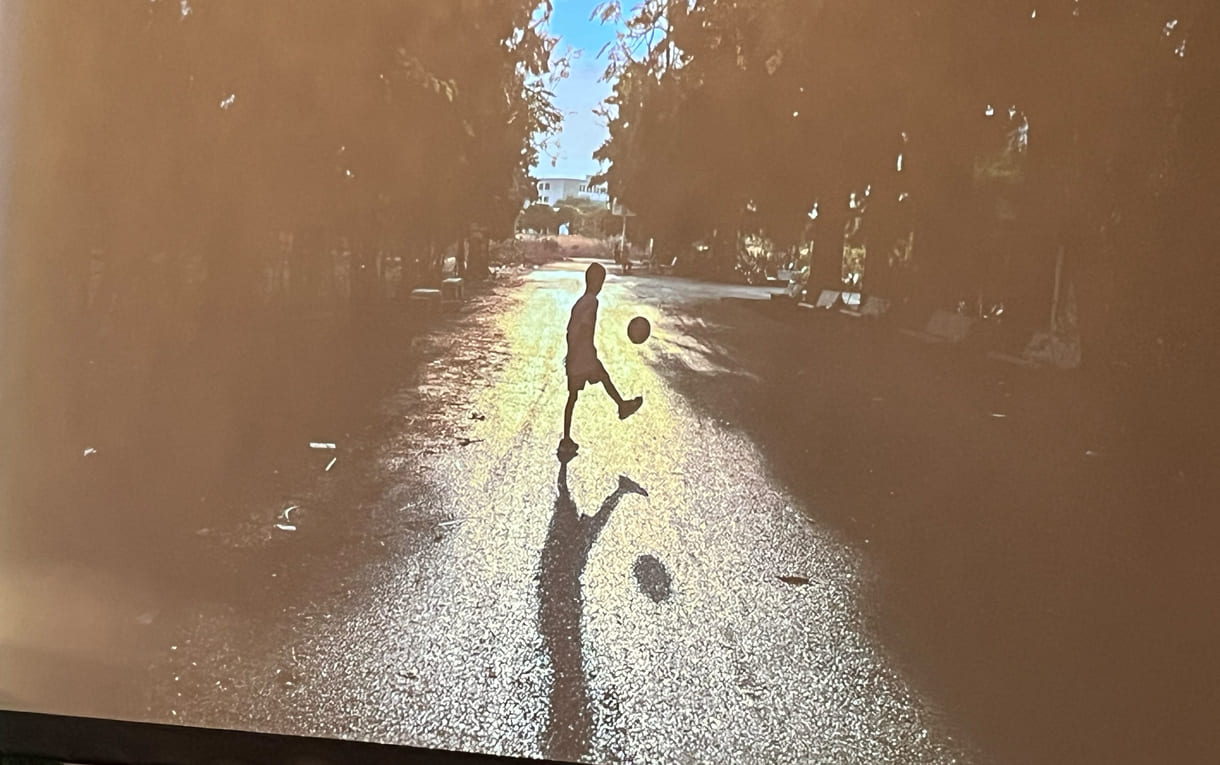 Foto von der Projektion von Fotos des Gewinners Diego Ibarra Sánchez