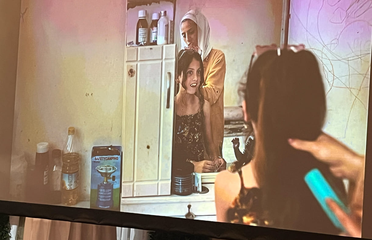 Foto von der Projektion von Fotos des Gewinners Diego Ibarra Sánchez