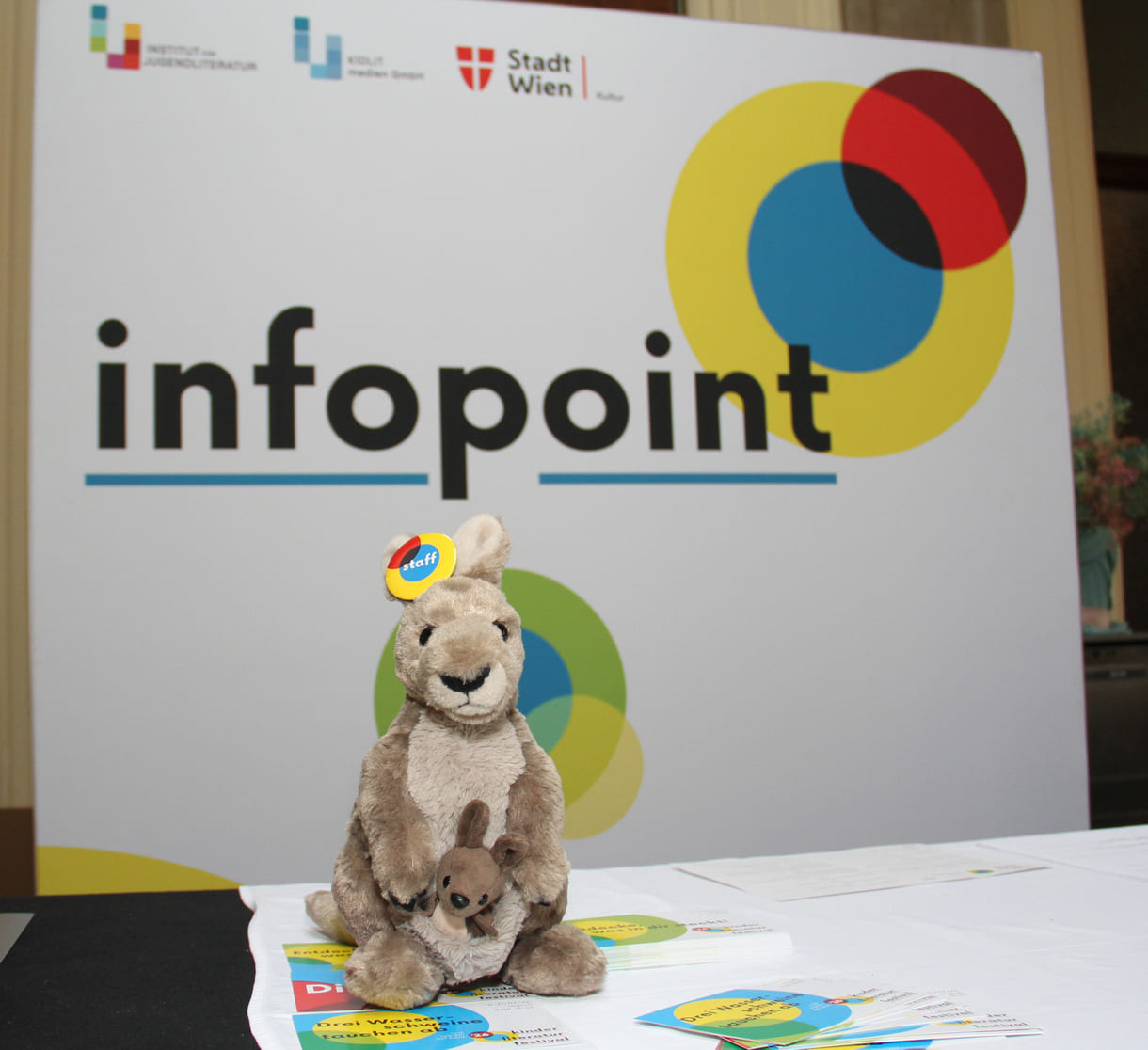 Das Festival hat nun ein Maskottchen Känguru Ilse und ihr Kleines namens Emil