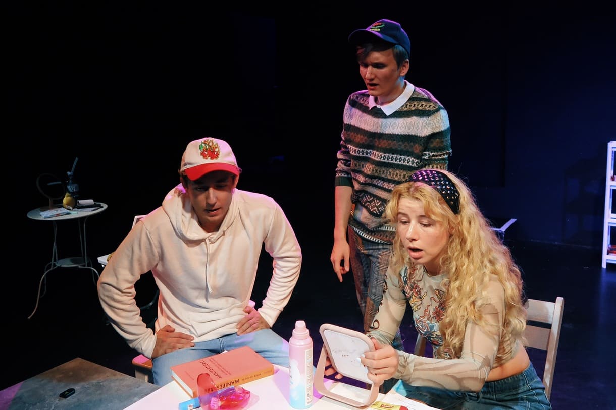 Szenenfoto aus "Frühlings Erwachen" von theater.wozek