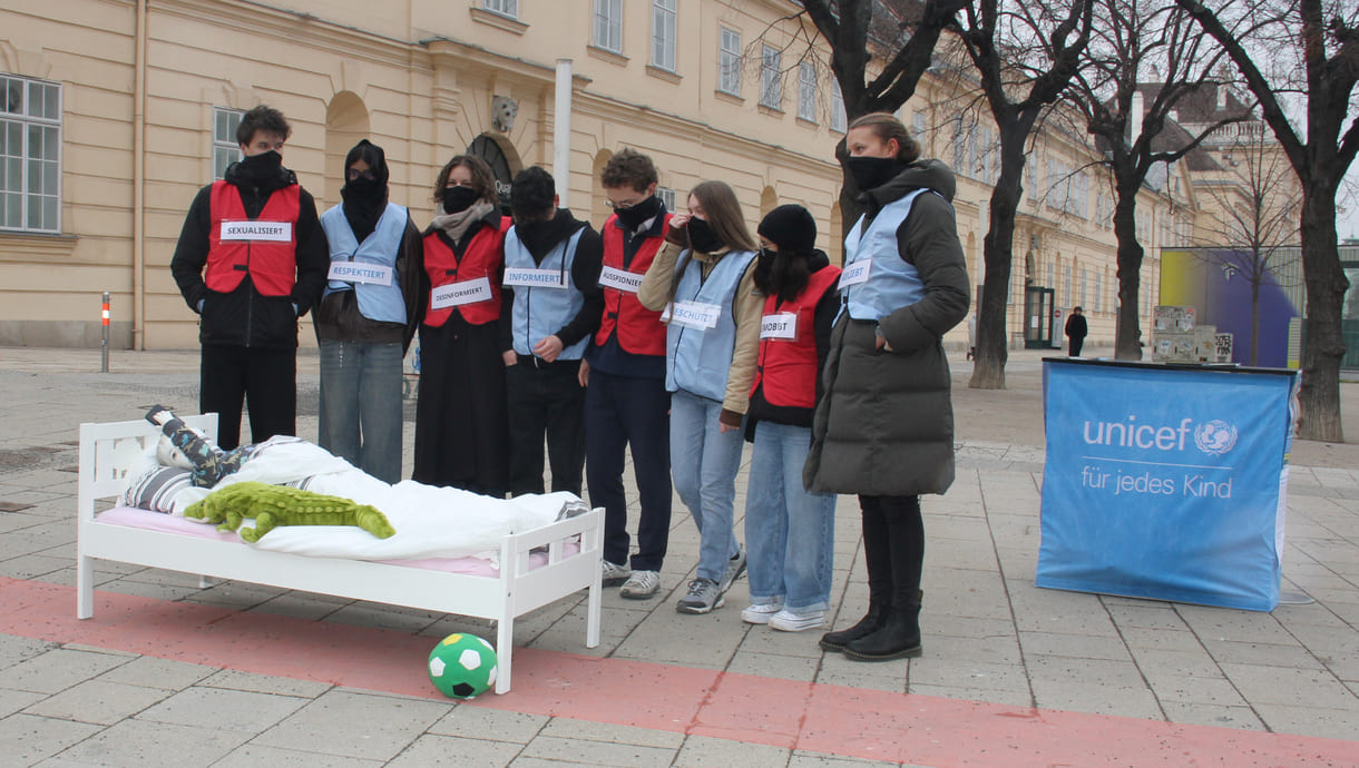 Michael, Harleen, Naomi, Jad, Florian, Sabrina und Jasmin vom Unicef-Jugendbeirat sowie Charlotte (bei der UN-Organisation für Jugend-Partizipation und Engagement verantwortlich)
