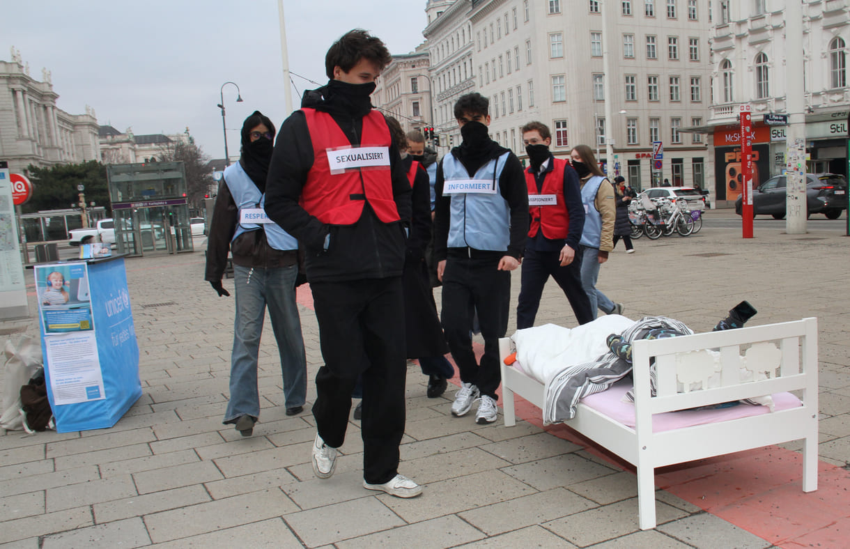 Jugendbeiratsmitglieder rund um 