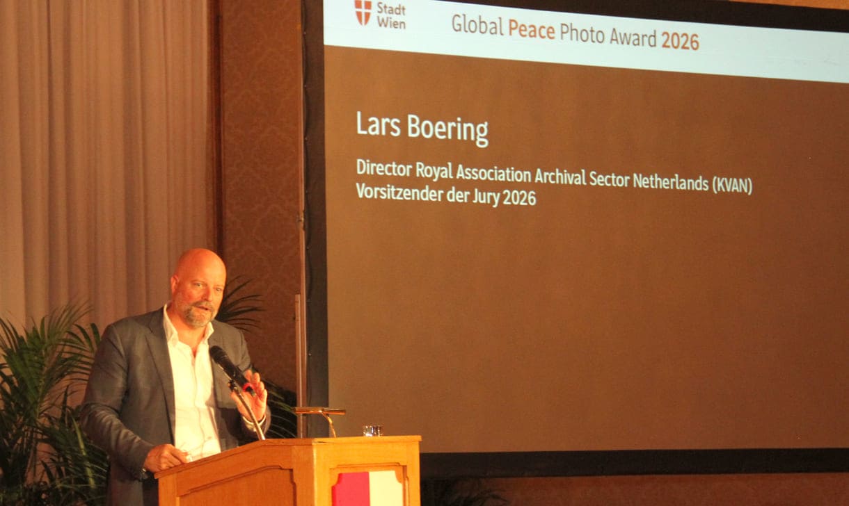 Juryvorsitzender Lars Boering am Wort