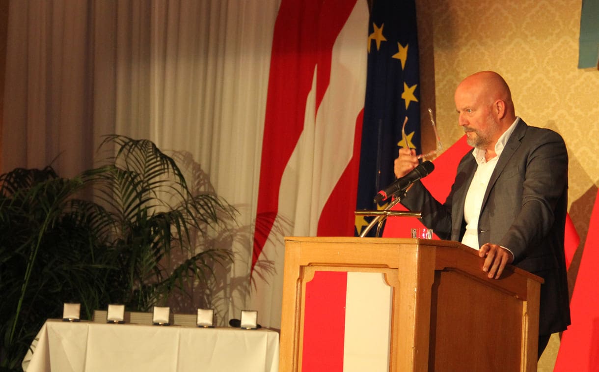 Juryvorsitzender Lars Boering am Wort