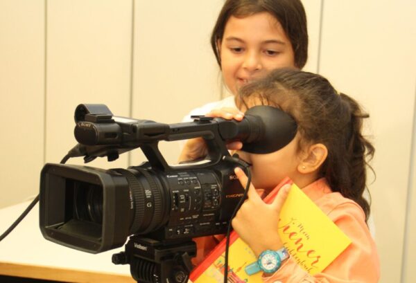 Jüngstes Kamerakind beim Kinder-TV im Wiener Rathaus