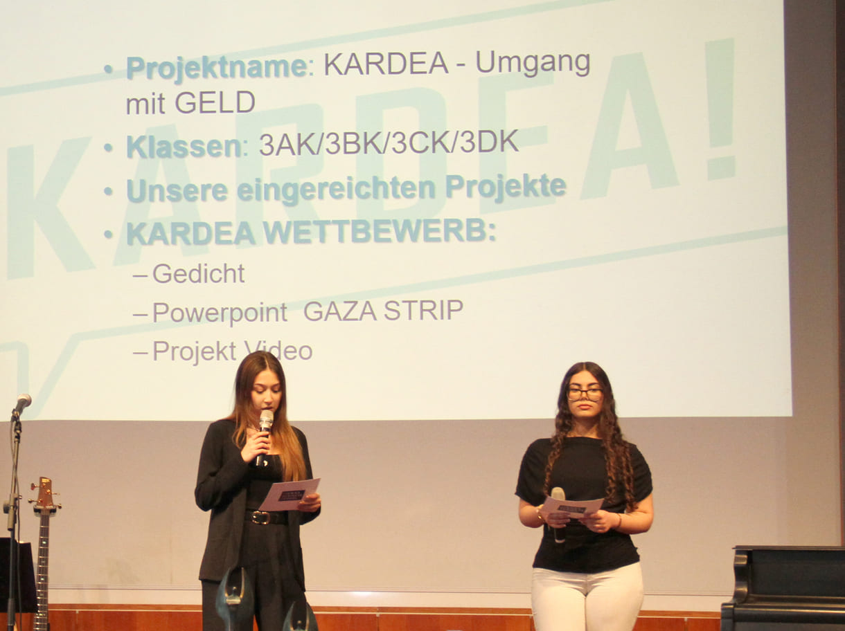Hinter- und tiefgründigere Umgang mit Geld machten Schüler:innen dieses Projekts zum Thema