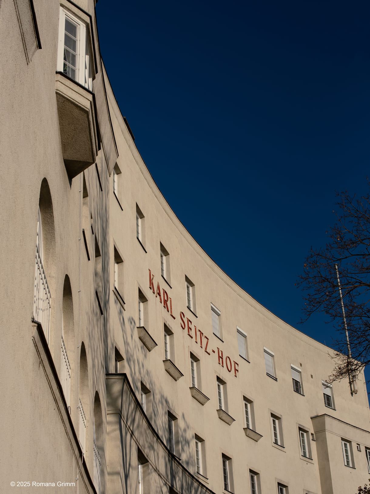 Karl-Seitz-Hof, 1210, Jedleseer Straße 66 -94