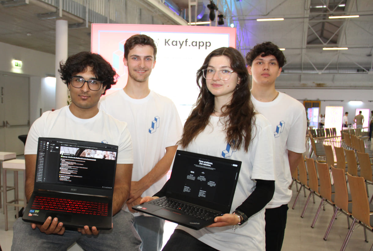 Ankush Ahuja, Alexander Awart, Pavel Bakshi und Gioia Frolik stellen Kayf.app vor