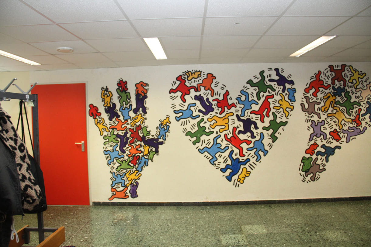 Bunte bilder im Sitel von Keith Haring