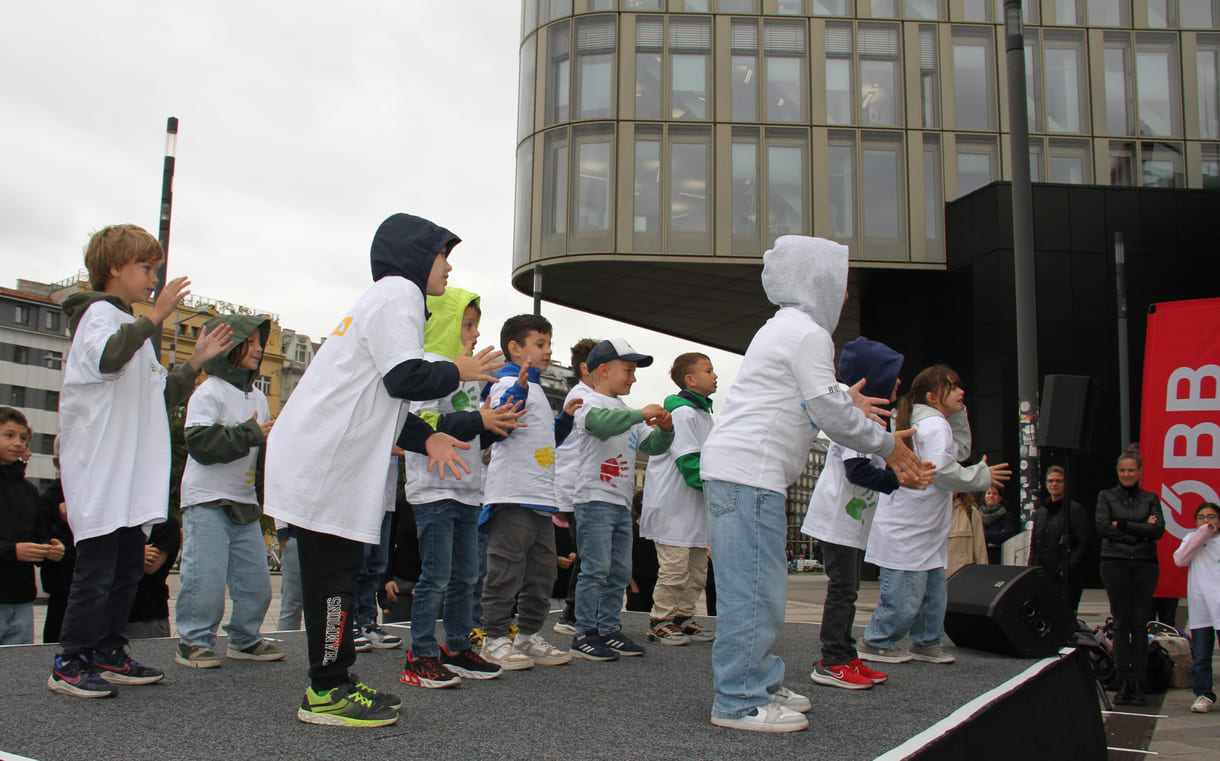 Kinder auf der Bühne