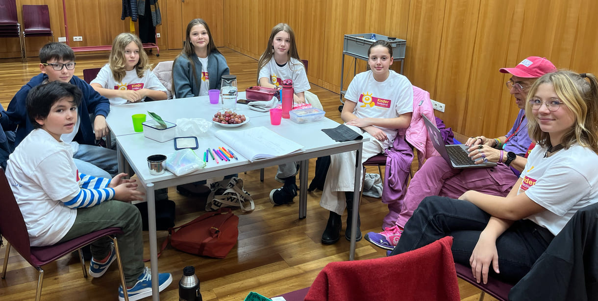 Kinderjury des 37. Internationalen Kinderfilmfestivals beim Gruppen-Interview mit KiJuKU.at