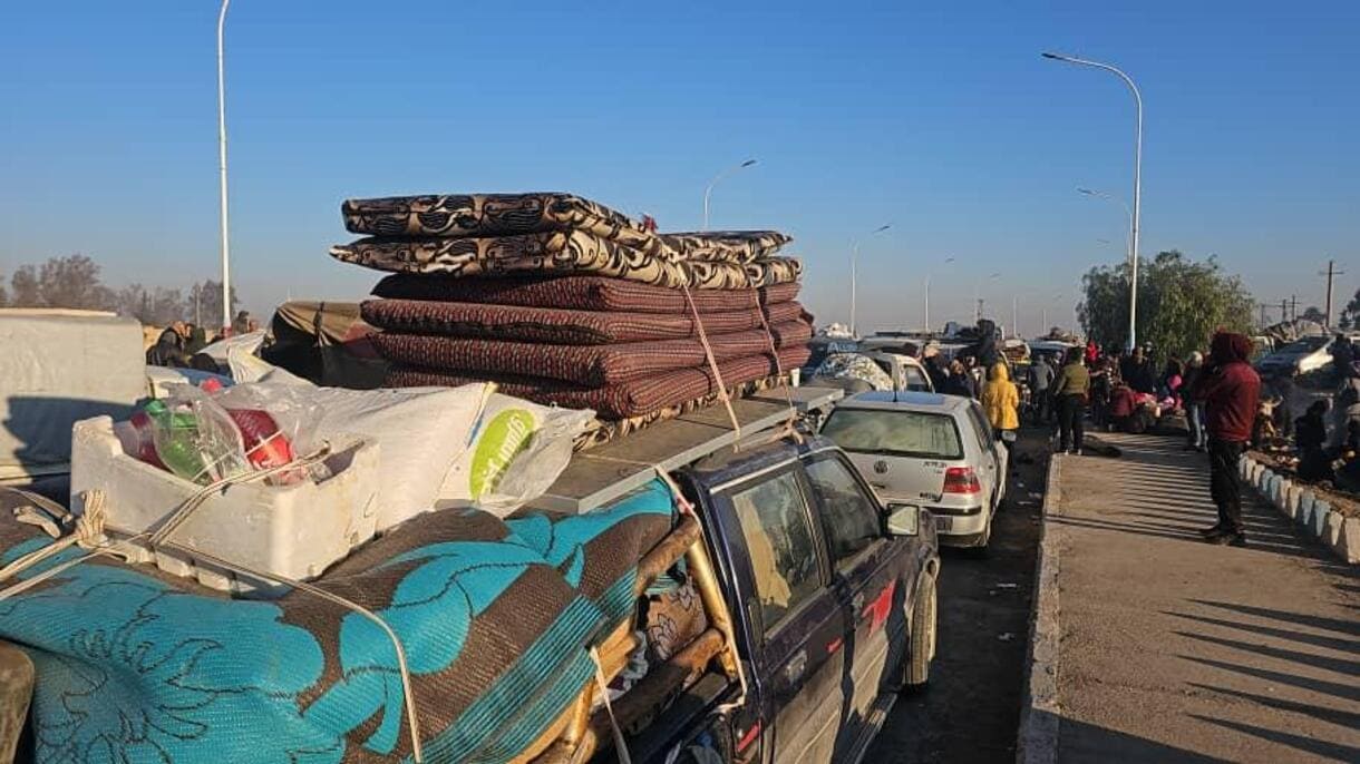 Auf dem Weg zur Zuflucht in und rund um Kobanê, im Nordosten Syriens