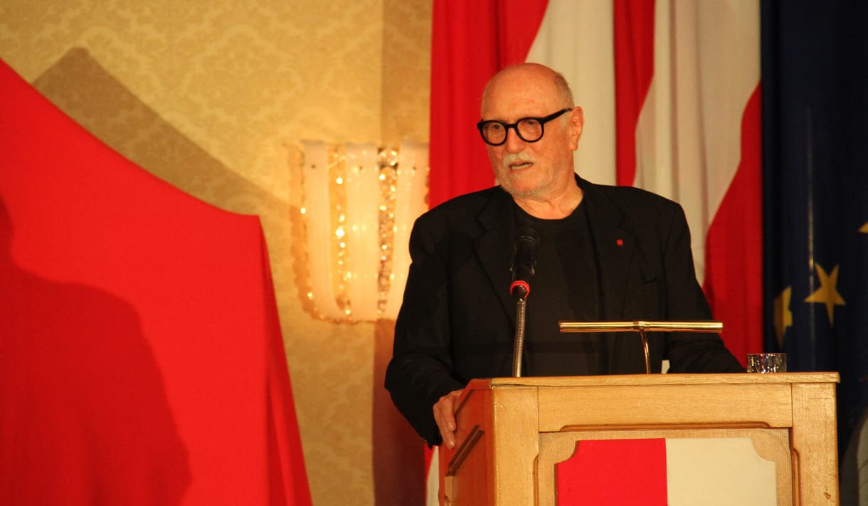 Initiator und Begrüßer bzw. Moderator des Preises, der Fotograf Lois Lammerhuber