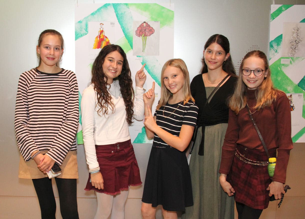 Lana Matošević (2. von links) mit ihren inspirierenden Freundinnen Amelie, Leonore, Marlene und Nina