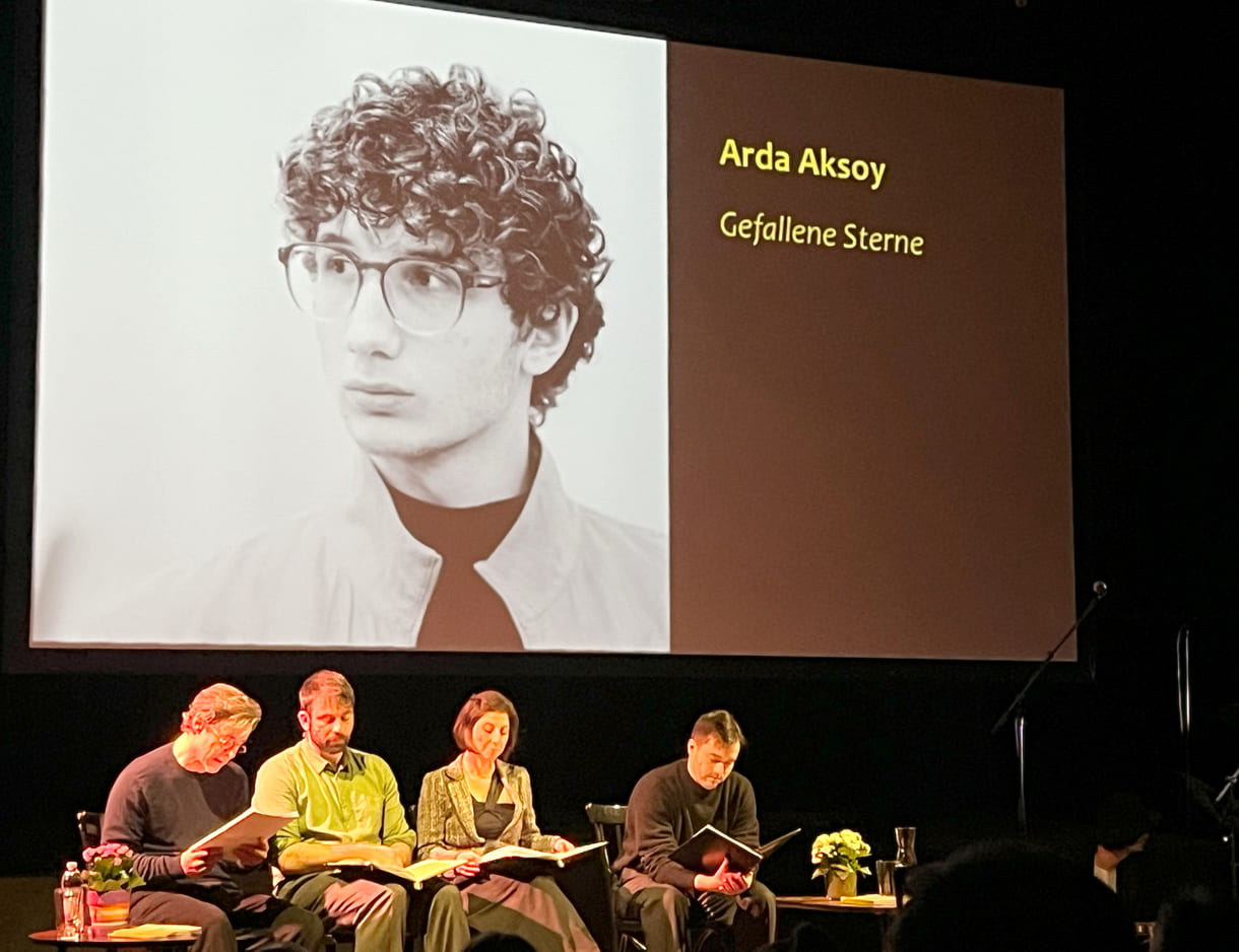 Lesung aus dem Text von Arda Aksoy