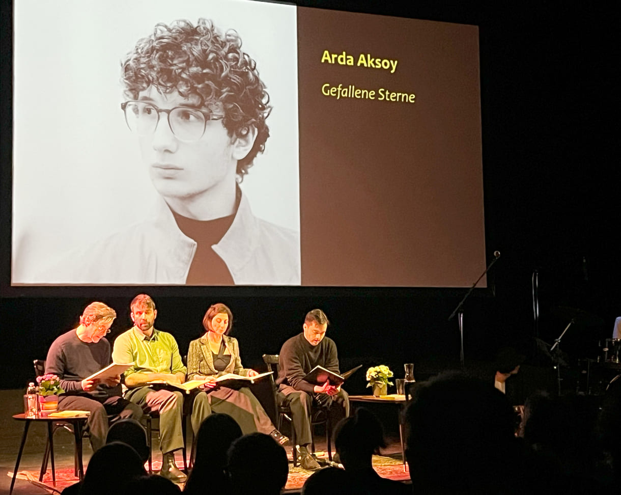 Lesung aus dem Text von Arda Aksoy