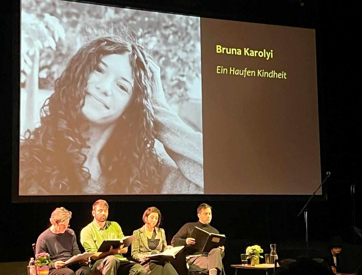 Lesung aus dem Text von Bruna Karolyi