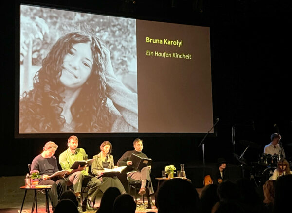 Lesung aus dem Text von Bruna Karolyi