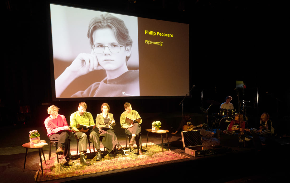 Lesung aus "Elfzwanzig" von Philip Pecoraro