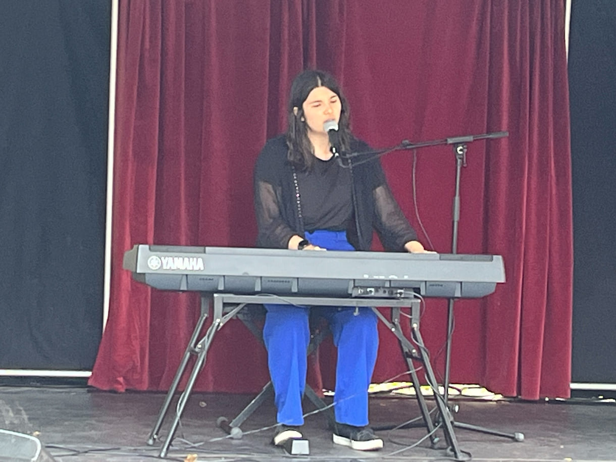 Energiegeladene Songs von und mit Lucia Anima