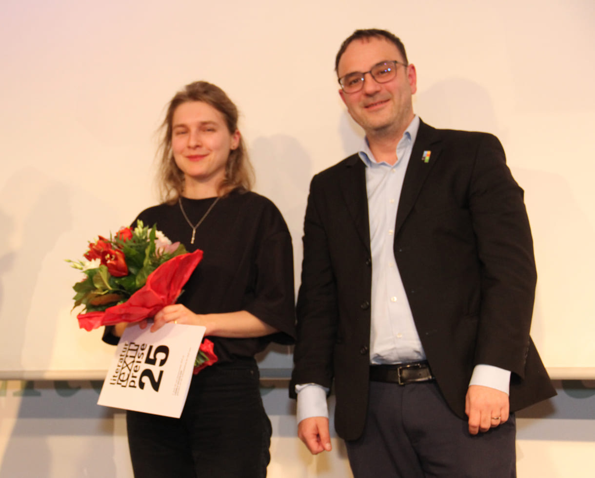 Preisträgerin Ludmila Doležalová und Neubaus zweiter stellvertretender Bezirksvorsteher Senad Lačević