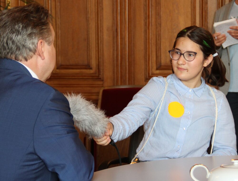 Kinder interviewen Wiens Bürgermeister