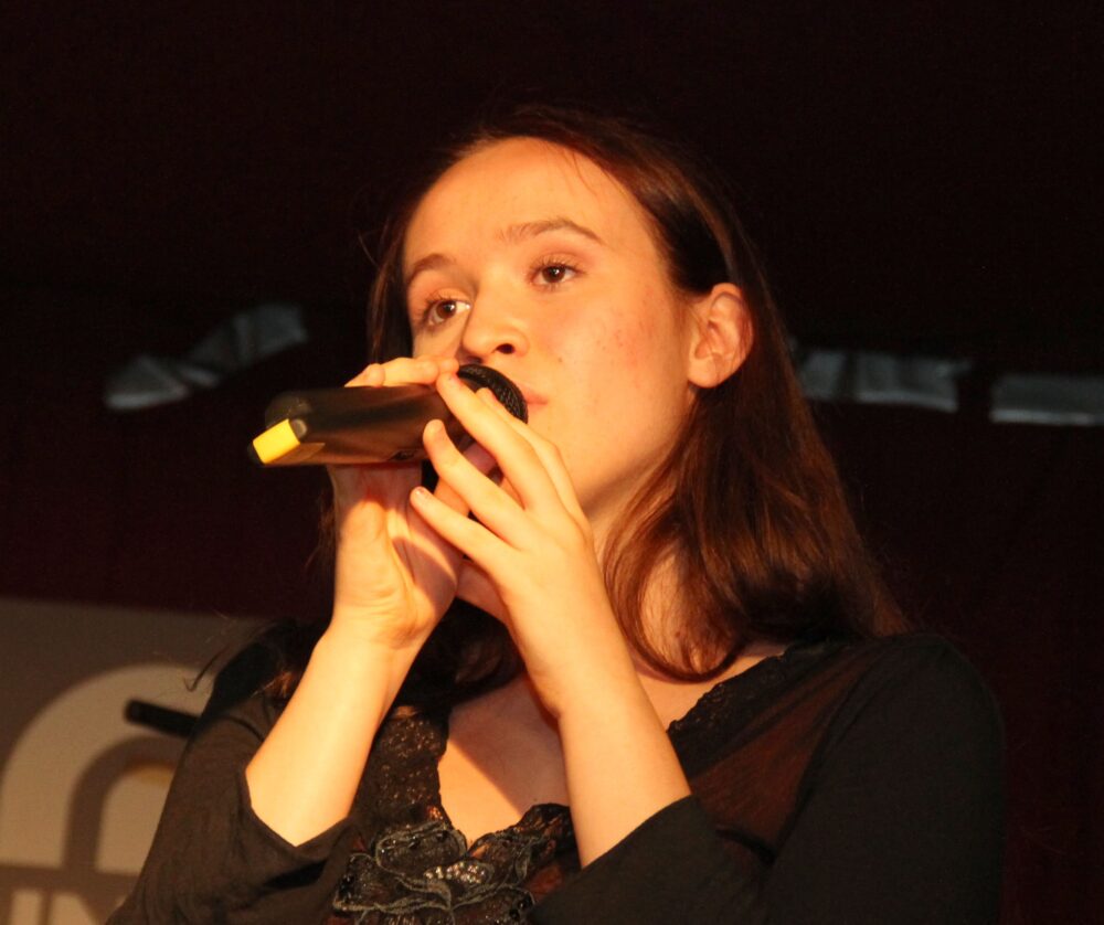 Luna „Surray“ Gehart, Zweite beim ersten Improvision Songcontest (2019)