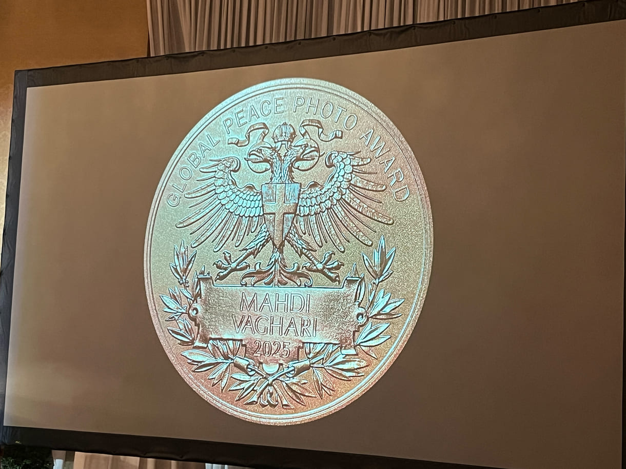 Preis und Medaille für Mahdi Vaghari