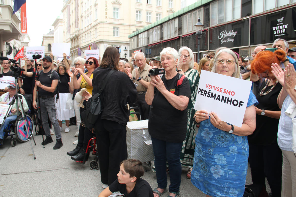 Redner:innen freuten die Massen, wenngleich sie auch bedauerten, dass so ein protest notwendig geworden ist