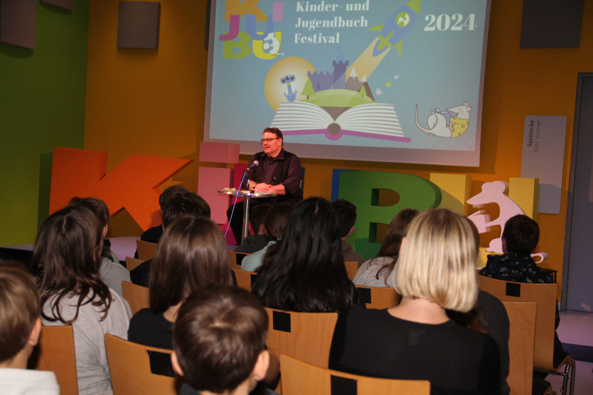 Lesung mit Christoph Mauz beim 21. KiJuBu, dem Kinder- und JugendBuch-Festival in St. Pölten (NÖ)