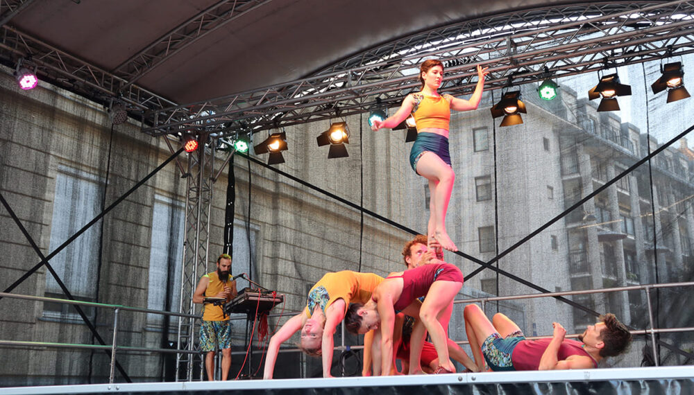 Akrobatische Zirkuskunststücke