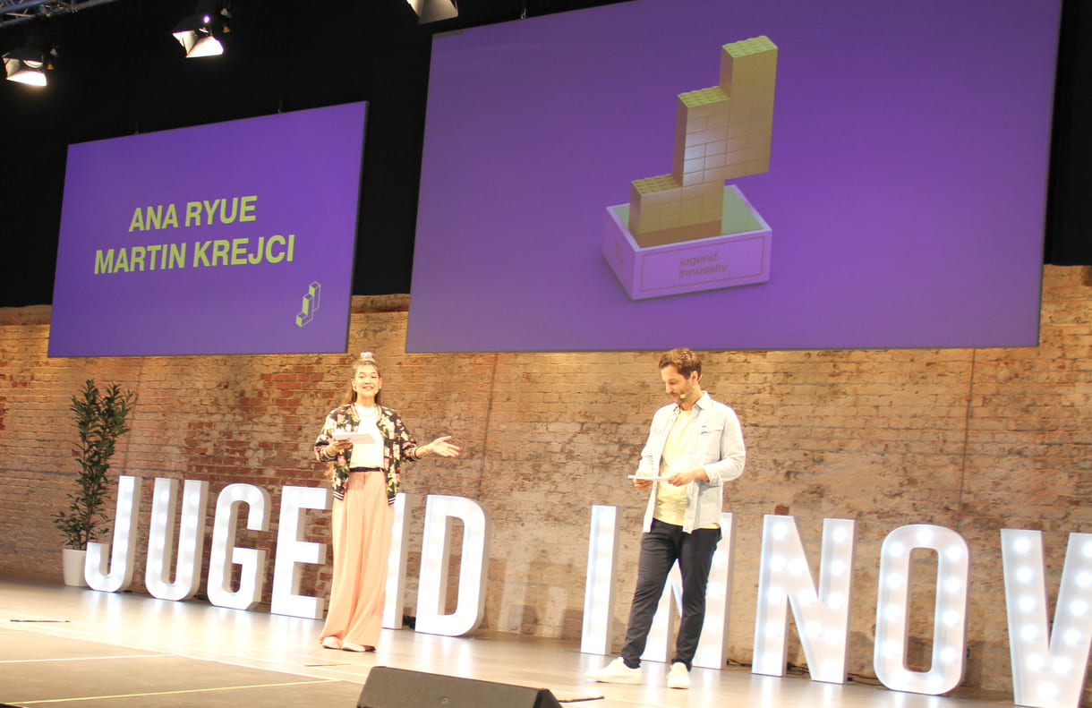 Eingespieltes Moderations-Duo und selber von Jugend Innovativ fasziniert: Ana Ryue und Martin Krejci