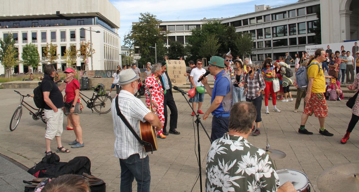 Musik, Gesang, Tanz und viel Lachen
