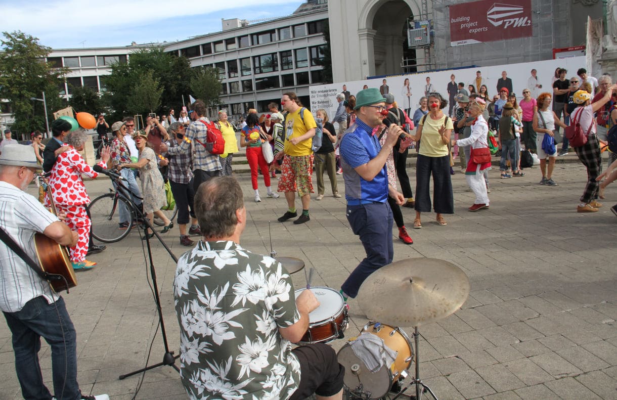 Musik, Gesang, Tanz und viel Lachen