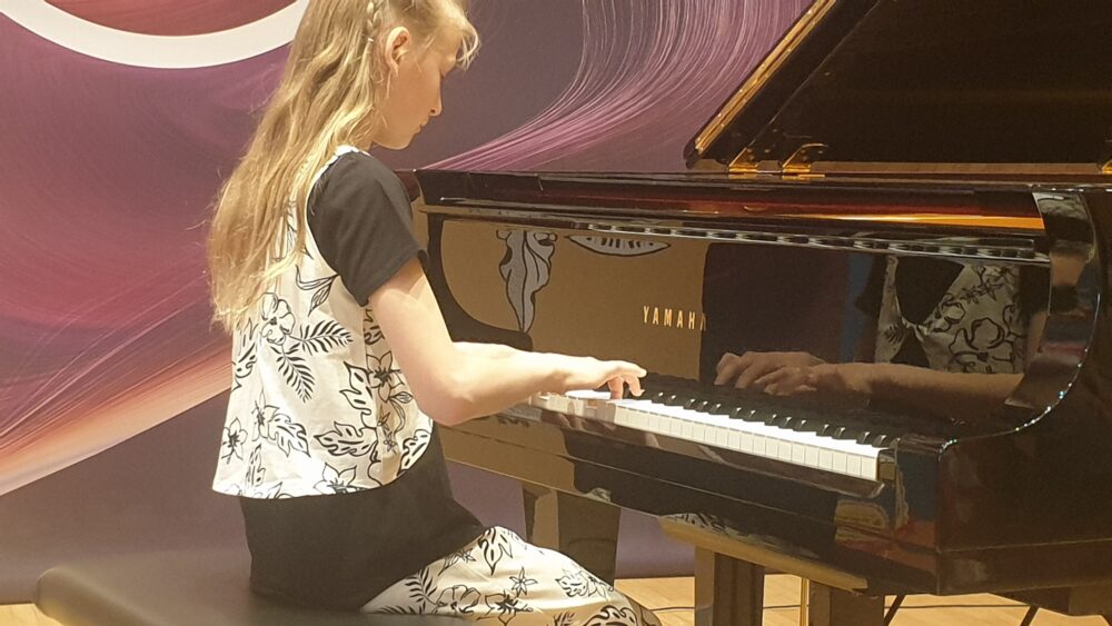 Naomie Palencarová spielte DEN Klavier-Schüler:innen-Klassiker, Beethovens 