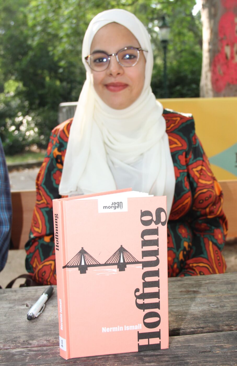 Nermin Ismail mit ihrem dritten Buch 