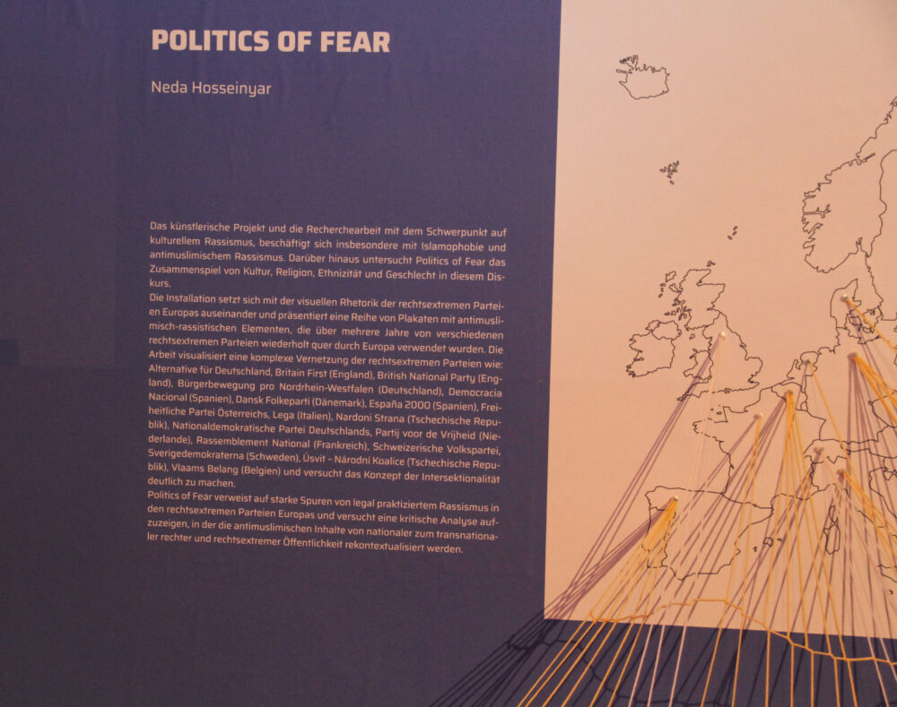 Netz zur Politik mit Ängsten von Neda Hosseinyar