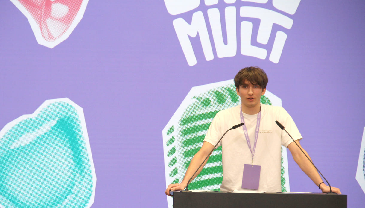 Niklas Sieberer, Hertha-Firnberg-Schulen für Wirtschaft und Tourismus, sprach Frenzöisch, Deutsch und ein paar Wrter auf Türkisch, Spanisch, Latein