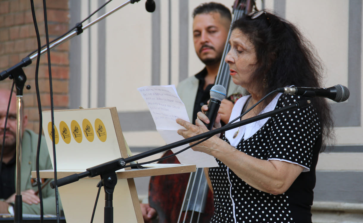 Nuna Stojka, unermüdliche Erinnerungsarbeiterin, Schwiegertochter von Ceija Stojka