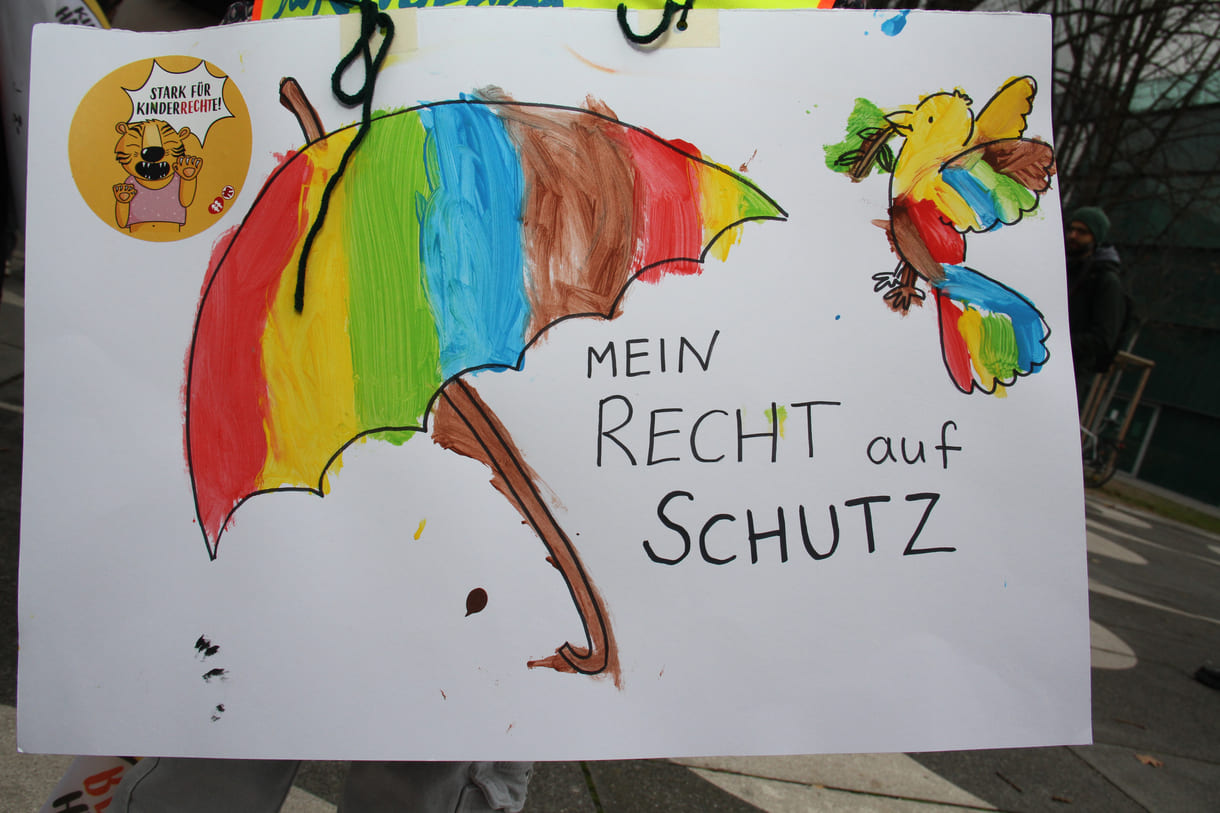 Kinderfreundegruppen aus der Leopoldstadt, dem 2. Wiener Bezirk, machten vor der Interädagogica aufmerksam auf den 