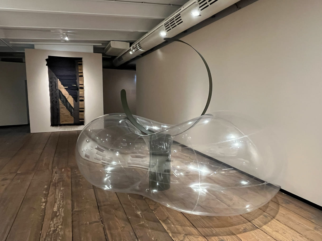 Werke aus der Gemeinschafts-Ausstellung im Kunsthaus Wien