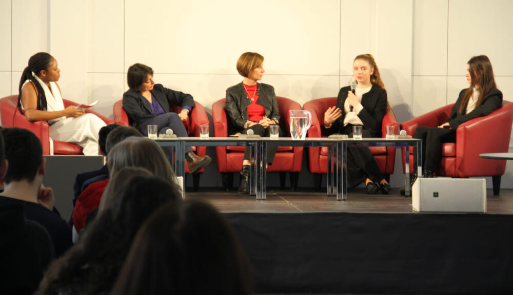 Zweite Panel-Diskussion: Geleitet von Tracy Cindy Agbogbe diskutierten Rachel Levy und Zehra Başdoğan (2. bzw. 1. von rechts) und wieder Ilkim Erdost und Anne Schlack